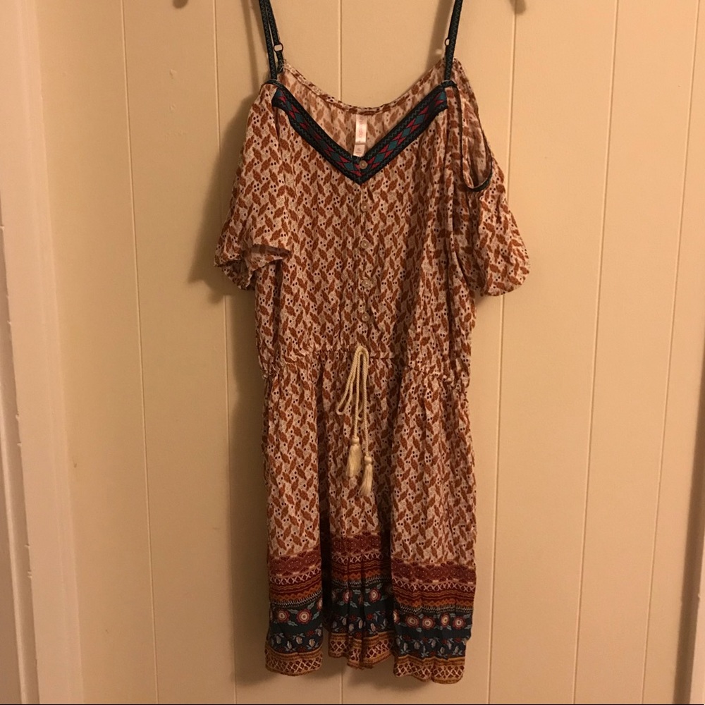 NWOT XL Cold shoulder Romper!